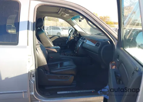 2013 Chevrolet Tahoe Ltz from USA, damaged, VIN 1GNSKCE05DR130748